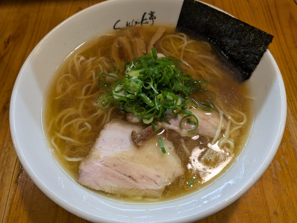 「醤油ら〜めん」@ShiNaChiKu亭の写真