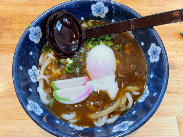 「カレーうどん　小　￥８００」@ながいきうどんの写真