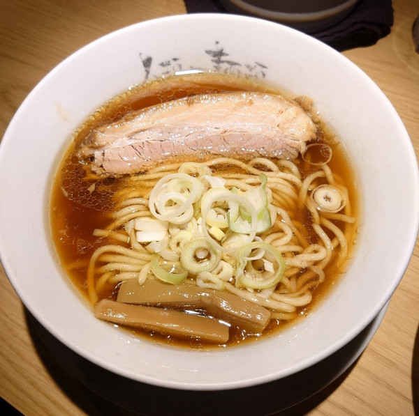 「らーめん原点(厚切りチャーシュー、1199円)」@人類みな麺類の写真