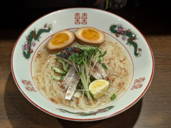 「限定炙り〆鯖冷やし塩そば　わさび飯付」@中華そば 1011の写真