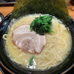 横浜家系ラーメン 豊島家の画像