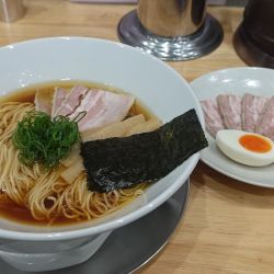 特製醤油ラーメン1400円