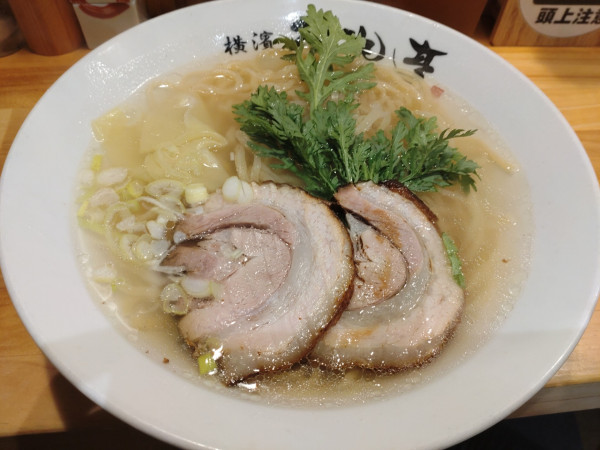 「塩ラーメン1,100円」@横濱 本丸亭 新橋店の写真
