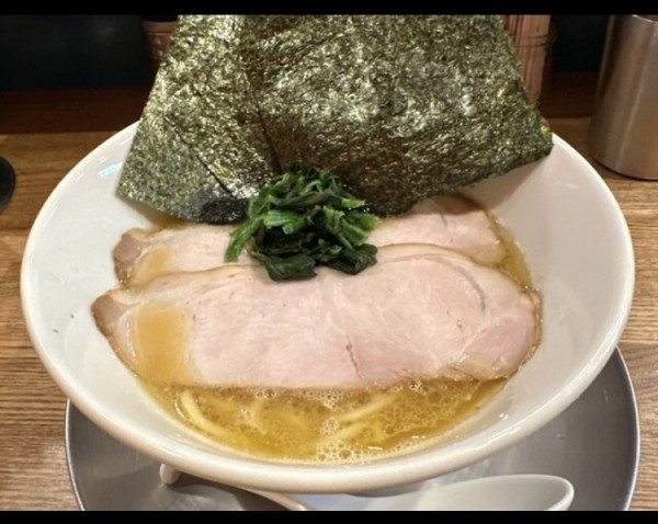 「なま醤油とんこつラーメン・中盛り（１０３０円）」@なま醤油とんこつ フルスイングの写真