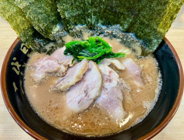 「チャーシューメン並＋のり」@二代目 渡来武の写真