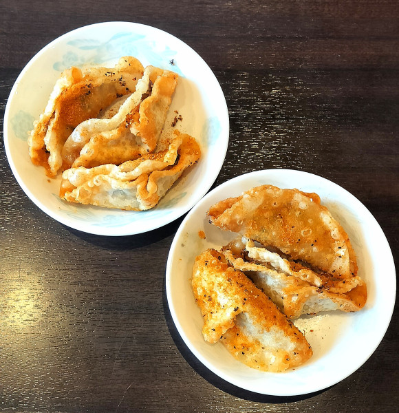 「スパイシー揚げ餃子×2 LINEお友達クーポン」@中華ダイニング 秀丸の写真