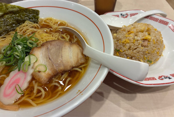 「中華そば炒飯定食　870円」@天下一 飯田橋店の写真