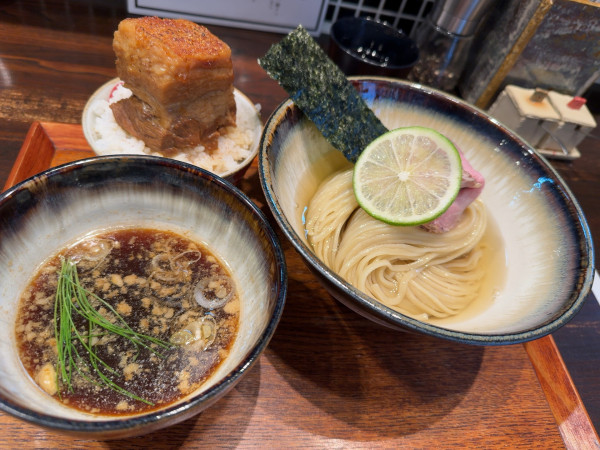「昆布水つけめん＋角煮めし」@ramen club トトノエの写真
