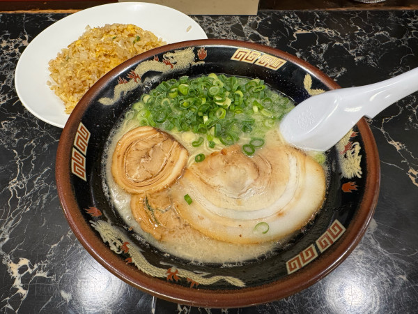 「ラーメン　800円」@麺屋 千寿の写真