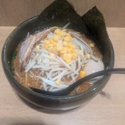 特みそこってりらーめん（背脂入り）