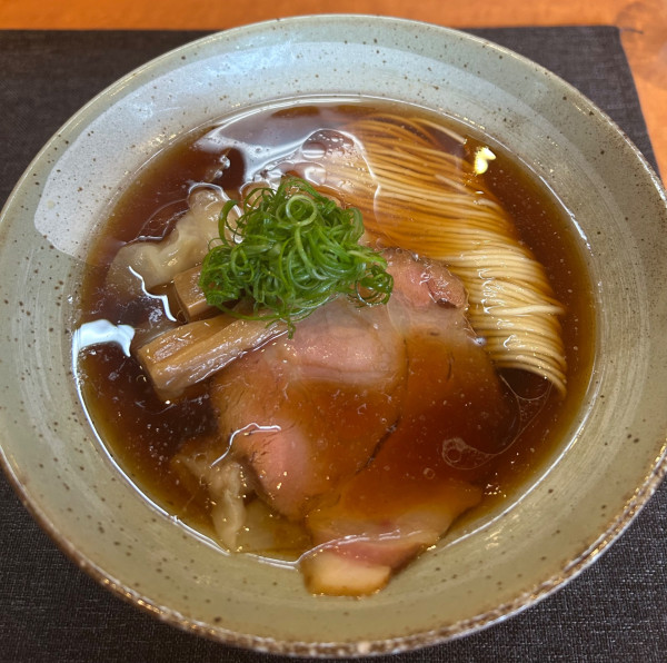 「肉わんたん中華そば　1100円」@柴崎亭の写真