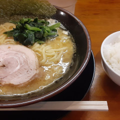 横浜系ラーメン 一門家 大街道店の画像