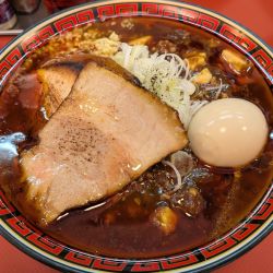 マーボー麺   900円，特製   330円