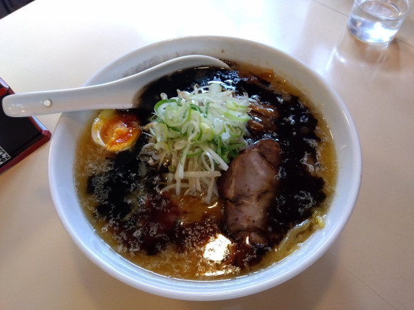 「黒みそラーメン」@味噌らーめん 宮本太郎。の写真