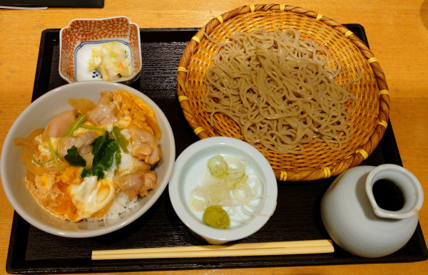 「親子丼とそば（1,150円）」@吉祥庵 錦糸町テルミナ店の写真