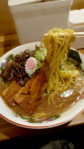「とんこつラーメン」@麺や 六等星の写真