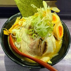 味卵味噌チャーシュー麺