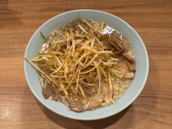 「ネギ中華そば＋塩味変更＋背脂」@中華そば 一辰の写真