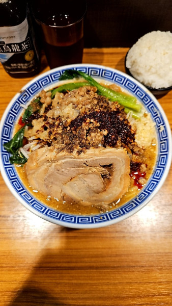 「【限定】G系が放つ坦々麺！1,350円追い飯150円」@びんびん豚の写真