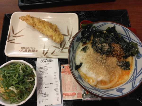 「釜玉うどん並530円、とろろ90円、かしわ天210円」@丸亀製麺 我孫子店の写真