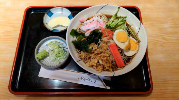 「冷やしたぬき(蕎麦)：1,000円」@そば処 やぶ（六月やぶ）の写真