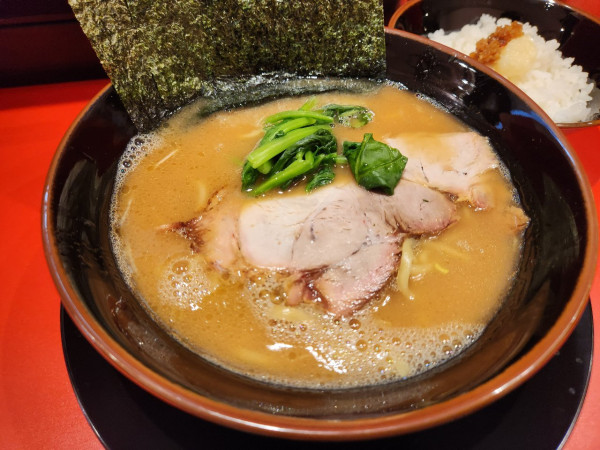 「ラーメン　ライス(国産コシヒカリ使用)」@ラーメン 三楽家の写真