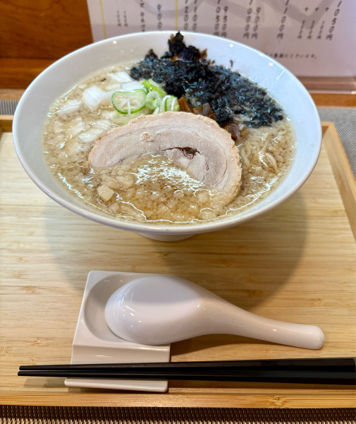 「背脂煮干し(醤油)並」@丸三角四角の写真