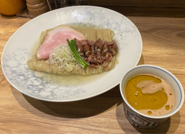 「[限定]蛍烏賊の冷たいつけそば(濃厚ver)¥2000」@麺庵 利休の写真