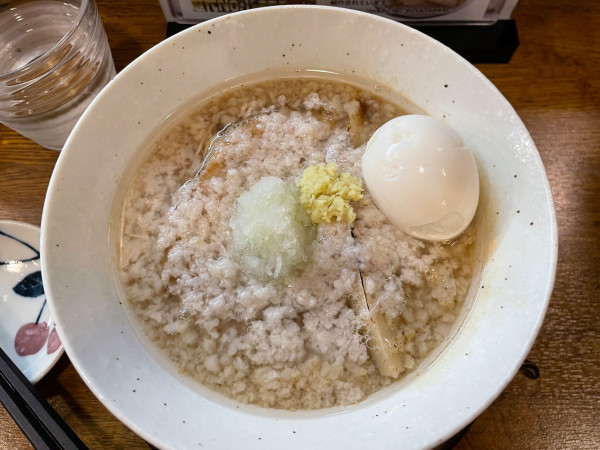 「黒中華おぉ油　￥１０００」@みっかぼうずの写真