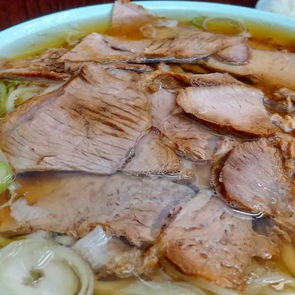 「#チャーシュー麺 #980円 #めし #大 #無料」@新橋ニューともちんラーメン 蒲田西口駅前店の写真