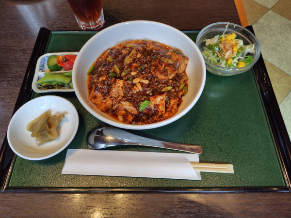 「麻婆麺セット1700円」@中華菜館 雷安の写真