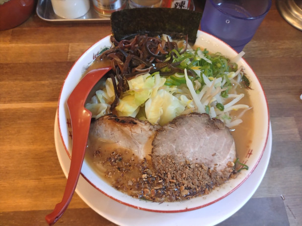 「豚骨味噌󠄀ラーメン¥1130-」@濃厚豚骨 くまめん 神田店の写真