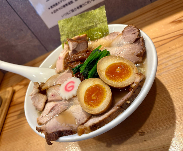 「しおチャーシューメン＋味玉」@オランダ軒の写真