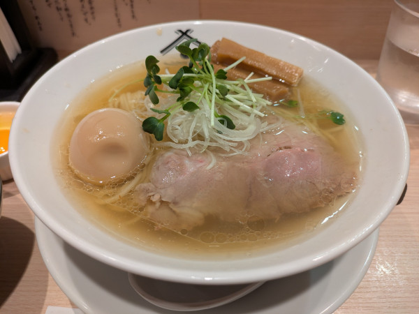 「味玉白醤油らーめん(950円)」@麺 ひしおのキセキの写真