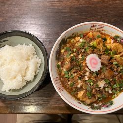 【月曜夜限定】汁なし麻婆麺(麺硬め)+ライス