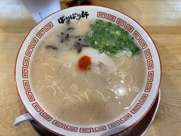 「ラーメン850円+替玉150円」@博多らーめん ばりばり軒 一宮本店の写真