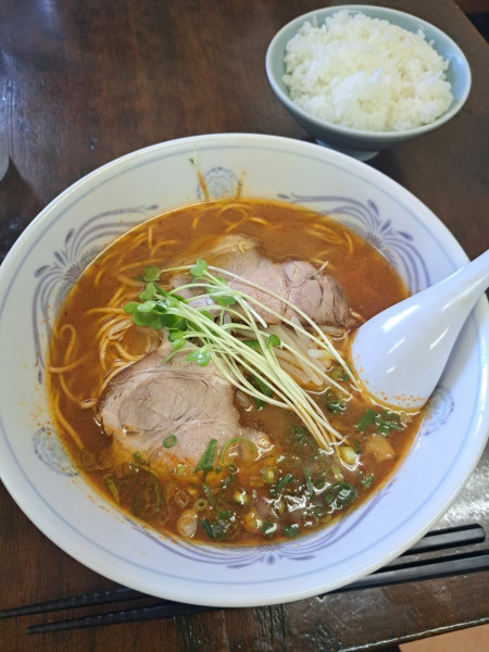「からラーメン」@闘牛の写真