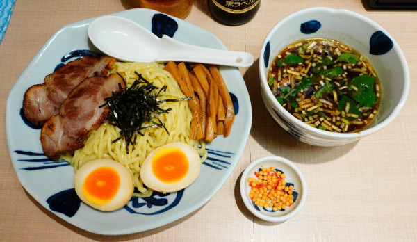 「特製ざるらーめん＋瓶ビール」@与ろゐ屋の写真