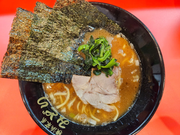 「ラーメン」@横浜家系ラーメン みどりの写真