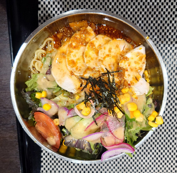 「ピリ辛バンバンジー麺」@キッチン とちの木の写真