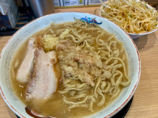 「大ラーメン(ヤ抜き)  ＋ ネギダブル」@ラーメン豚山 与野本町店の写真