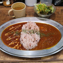 カレーとデミ カサネヤの画像