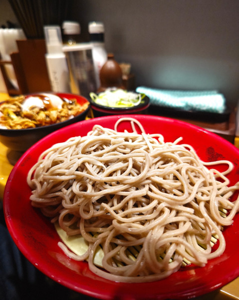 「【期間限定】ラー油香るミニスタミナにんにく丼セット」@名代 富士そば 秋葉原店の写真