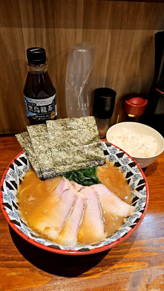 「チャーシューメン1,200円・食べ放題ライス100円・黒烏龍茶2」@家系ラーメン いんなみ家の写真