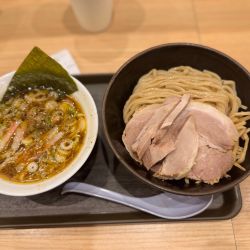 創業チャーシューつけめん(小盛)990円