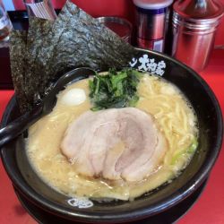 ラーメン（醤油）　850円