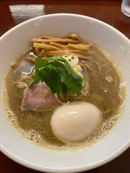 「煮干しらー麺」@拉麺 芳の写真