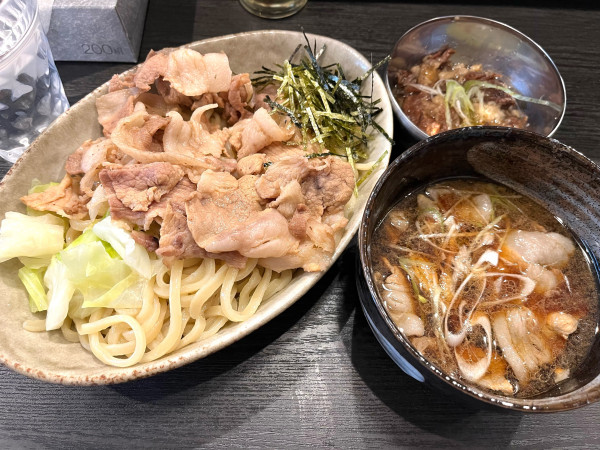 「肉つけ松 牛スジ」@弐昇 早稲田の写真