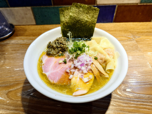 「限定 牡蠣しお中華そば+雲吞(3個)」@中華そば やま福の写真