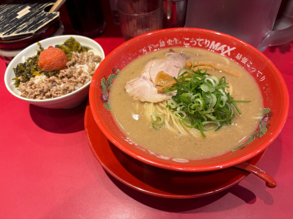 「三食丼定食(こってりMAX)」@天下一品 吉祥寺店の写真